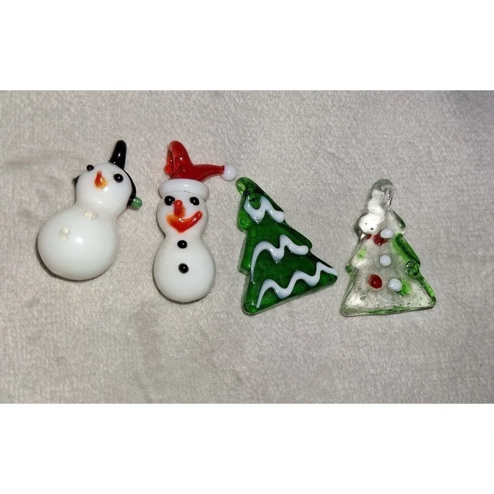 Lot of 18 Handmade Lampwork Glass Christmas Charms Trees & Snowmen Holiday Beads